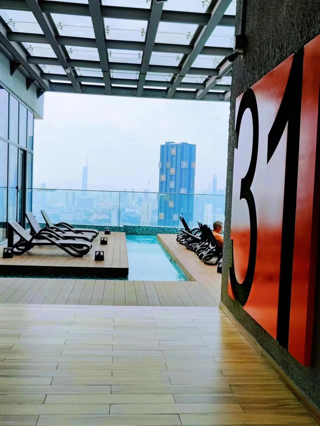 Pangsapuri Eko Cheras Mall Duplex 双阳台 Mrt & 精品loft *
