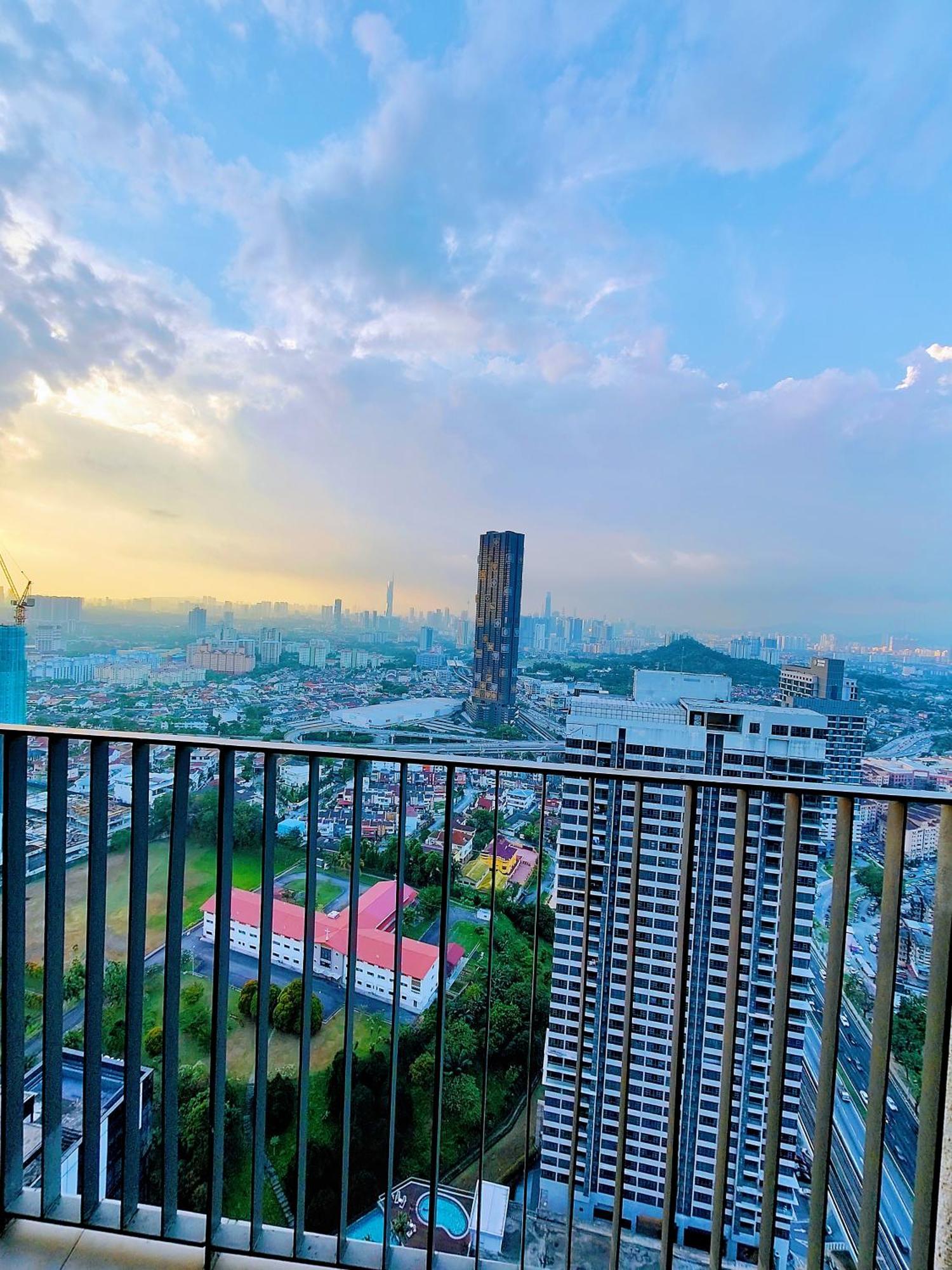 Eko Cheras Mall Duplex 双阳台 Mrt & 精品loft Pangsapuri
