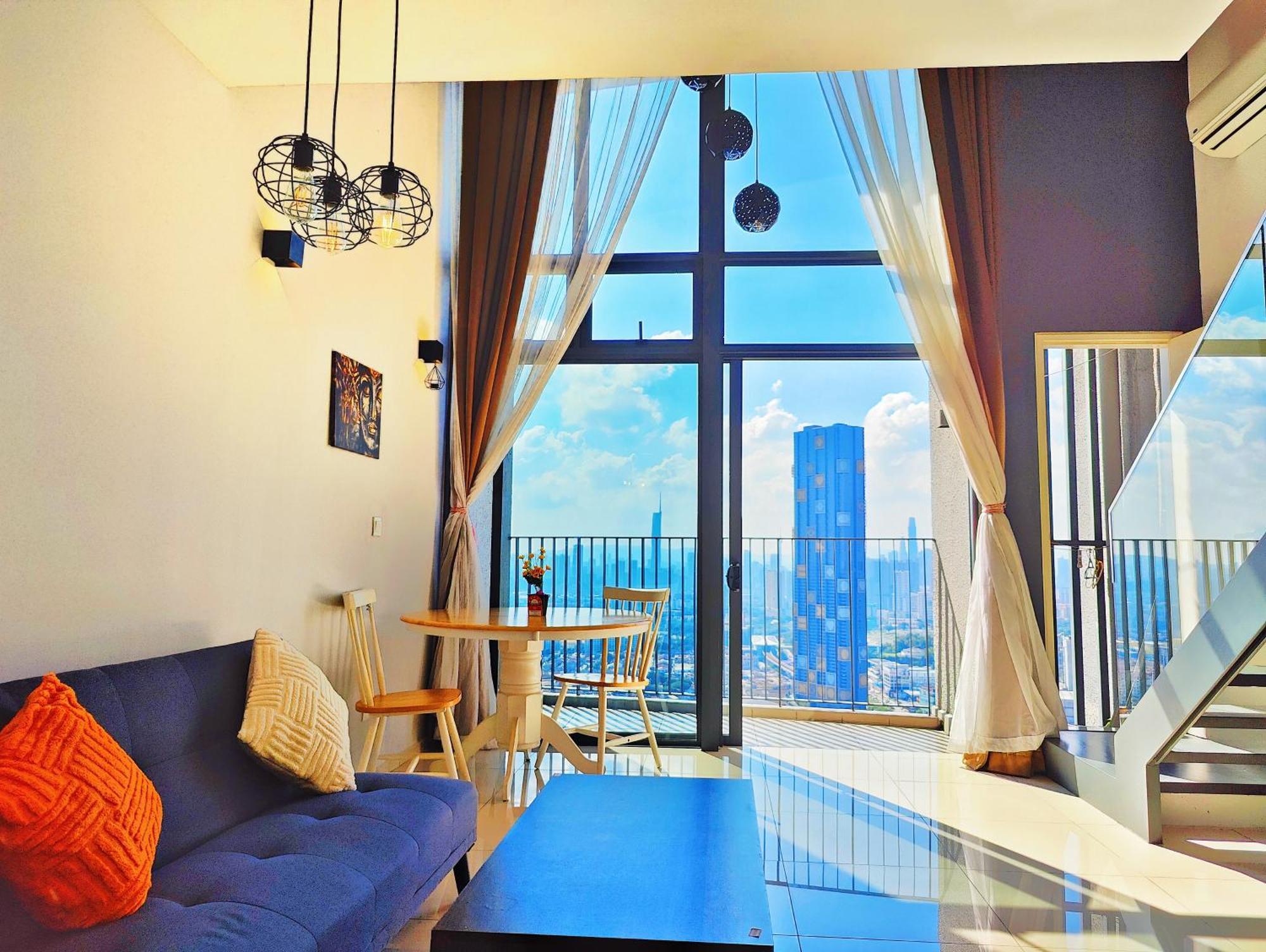 Pangsapuri Eko Cheras Mall Duplex 双阳台 Mrt & 精品loft Kuala Lumpur