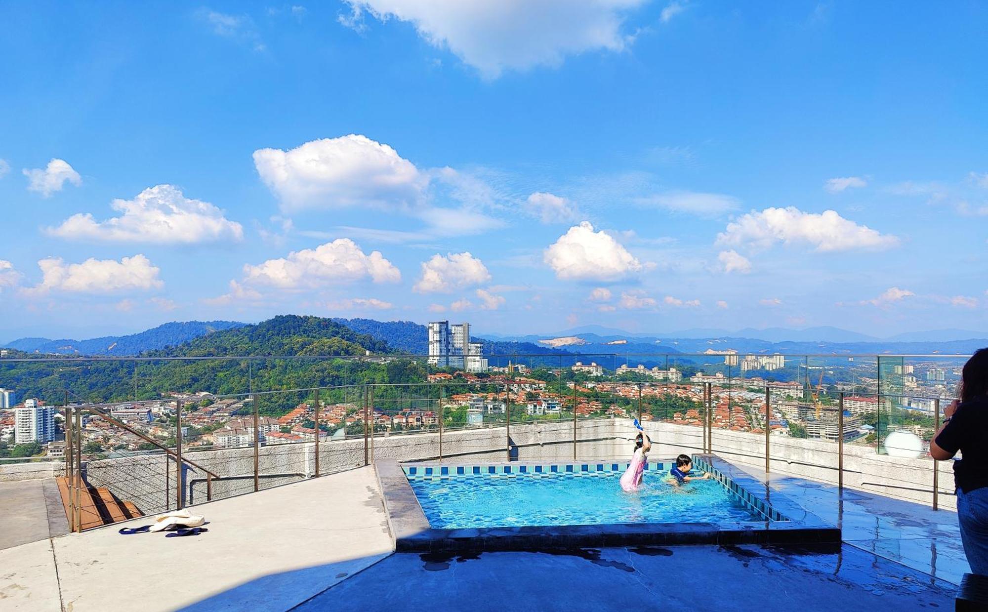 Eko Cheras Mall Duplex 双阳台 Mrt & 精品loft Kuala Lumpur